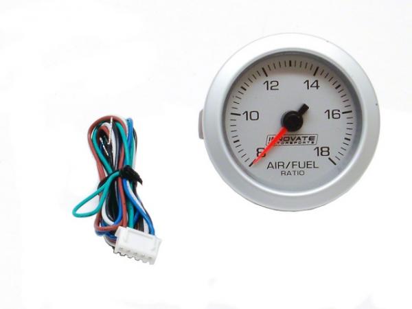 Přídavný budík Innovate Motorsports G2 - stříbrný