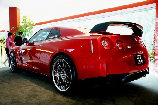 Karbonové křídlo Japspeed Nissan GT-R R35 (Mines style) - vysoké se stojnami