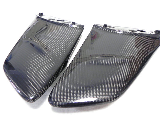 Karbonové nohy zadního spoileru Knight Racer Nissan GT-R R35