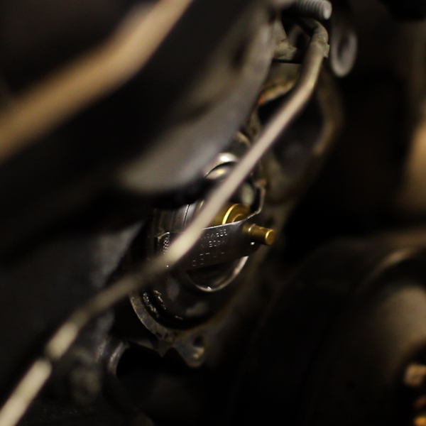 Závodní termostat Mishimoto BMW E36 / Z3 (92-99) 62°C