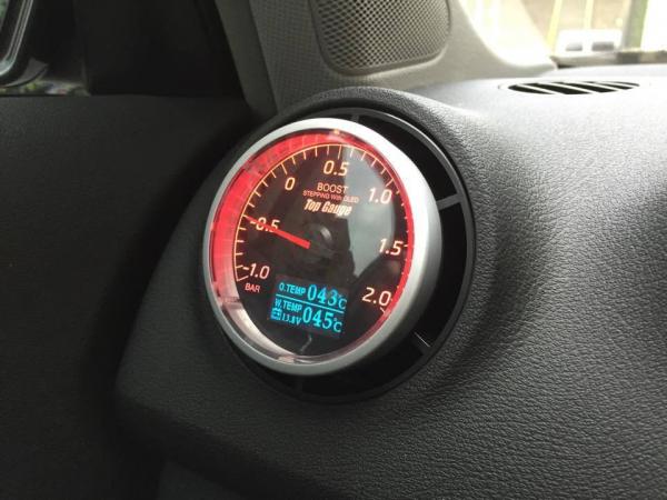 Držák budíku do ventilace Audi TT 8N (98-06) - 1x budík 52/60mm