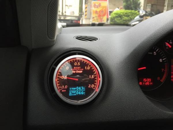 Držák budíku do ventilace Audi TT 8N (98-06) - 1x budík 52/60mm