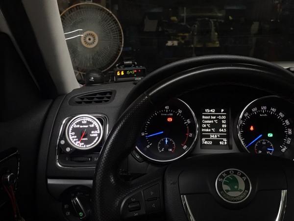 Držák budíku do ventilace Škoda Yeti (09-) - 1x budík 52mm