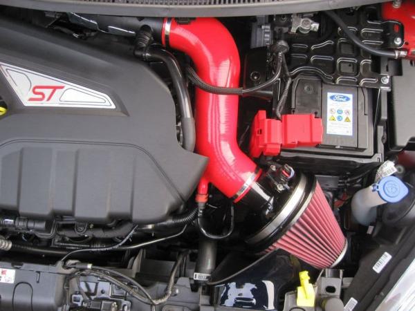 Hadicový kit ProRacing Ford Fiesta Mk7 ST180/ST200 1.6 EcoBoost (13-) - červený