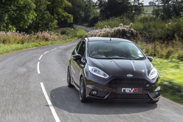 Úprava řídící jedntoky REVO Technik Stage 2 pro Ford Fiesta ST 1.6 EcoBoost 182PS (12-)