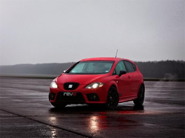 Úprava řídící jedntoky REVO Technik Stage 1 pro Seat Leon 1P 2.0TFSI 240PS K04 (05-12)