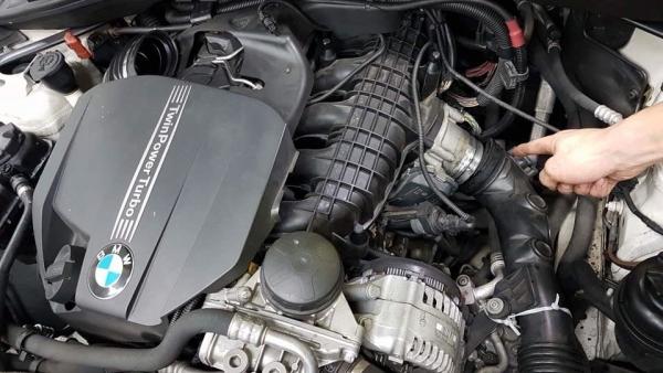 Charge Pipe FTP Motorsport BMW 1-Series E82 / E88 135i vč. M / 3-Series E90 / E91 / E92 / E93 335i/xi N55 - OEM