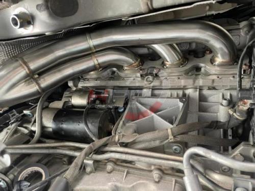 Laděné svody s náhradami katalyzátorů TurboWorks Mercedes C-Klasse W204 C63 AMG 6.2/6.3 V8 M156 (08-15)