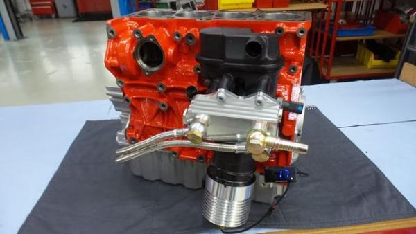 Termostatický adaptér pro montáž olejového chladiče ProRacing VAG 2.0 TFSi EA113 s pohonem řemenu (belt timing)