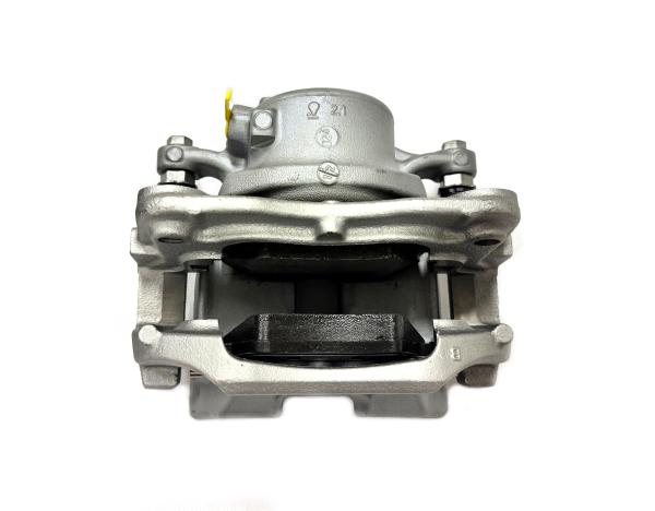 Přední brzdový třmen pravý TRW BMW G20 / G21 / G30 / G31 / X3 G01 / X4 G02 / Z4 G29 pro kotouče 330x24mm (stříbrný 53390A / 6882254)
