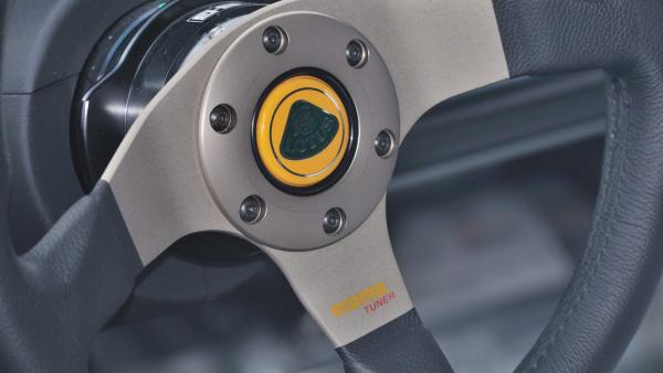 Volant Momo Tuner 320mm - černý/antracit - kůže (homologace)
