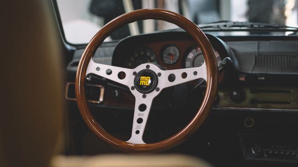 Volant Momo Heritage Line Indy 350mm - stříbrný/dřevěný