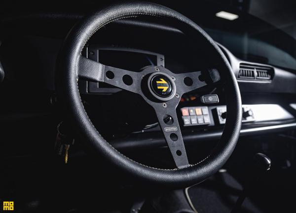 Volant Momo Prototipo 350mm - černý/černý - kůže