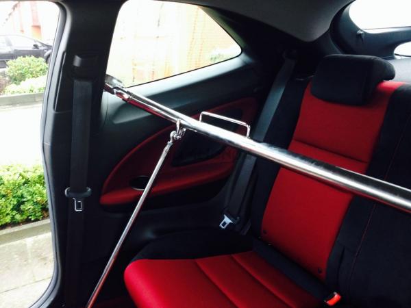 Rozpěra k uchycení sportovních pásů Tegiwa (harness bar)