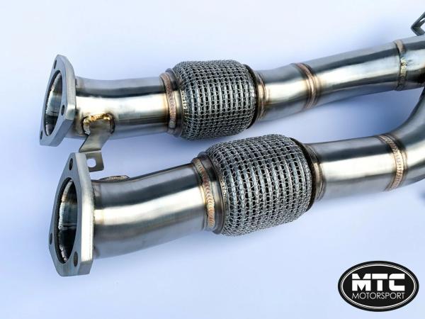 Downpipe s náhradou katalyzátoru MTC Motorsport Audi RS3 8V / TT RS 8S 2.5 TFSI (17-)