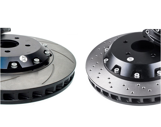 Přední brzdový kit D2 Racing pro Subaru Impreza STi (01-17), 6-pístkové brzdiče, plovoucí kotouče 356x32mm