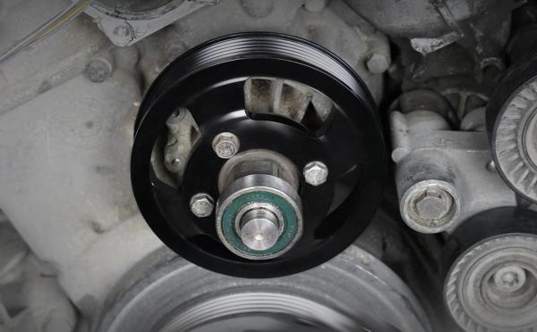 Odlehčená řemenice ProRacing BMW E38 / E39 / E46 / E60 / E61 - motory M52TU / M54