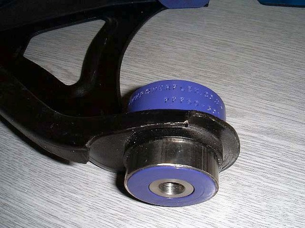 Silentbloky Powerflex Renault Clio Williams Front Lower Wishbone Bush (1)