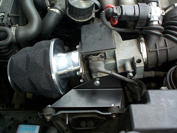 Sportovní kit sání Pipercross na BMW E30 325i (09/83-06/91)