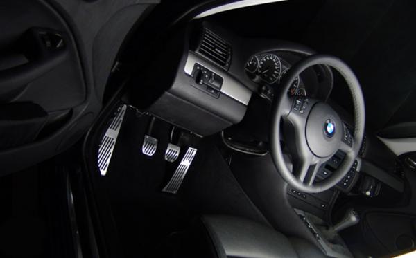 Pedály ProRacing pro BMW X1 E84 / Z3 s logem M technik - manuální převodovka - stříbrné