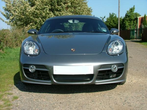 Úprava řídící jedntoky REVO Technik Stage 2 pro Porsche Cayman S 987 3.4 295PS (05-09)