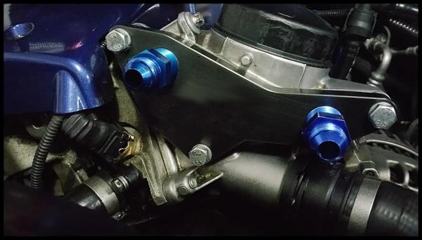Adaptér pro montáž olejového chladiče a odstranění termostatu ProRacing BMW E82 / E88 135i / E90 / E91 / E92 / E93 335i / E60 / E61 535i / F01 / F02 740i / X6 E71 / Z4 E89 35i N54/N55 - bez fitinek