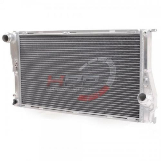 Hlinikový závodní chladič Jap Parts BMW 3-Series E90 / E92 / E93 335i/335xi/335is N54/N55 (06-13)