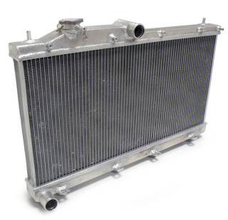 Hlinikový závodní chladič Japspeed Subaru Impreza WRX/STI (08-21)