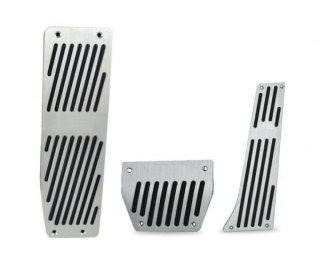 Pedály ProRacing pro BMW X1 E84 / X3 E83 / F25 / X4 F26 / X5 E53 / E70 / X6 E71 / E72 / Z4 E85 / E86 / E89 bez loga - automatická převodovka - stříbrné